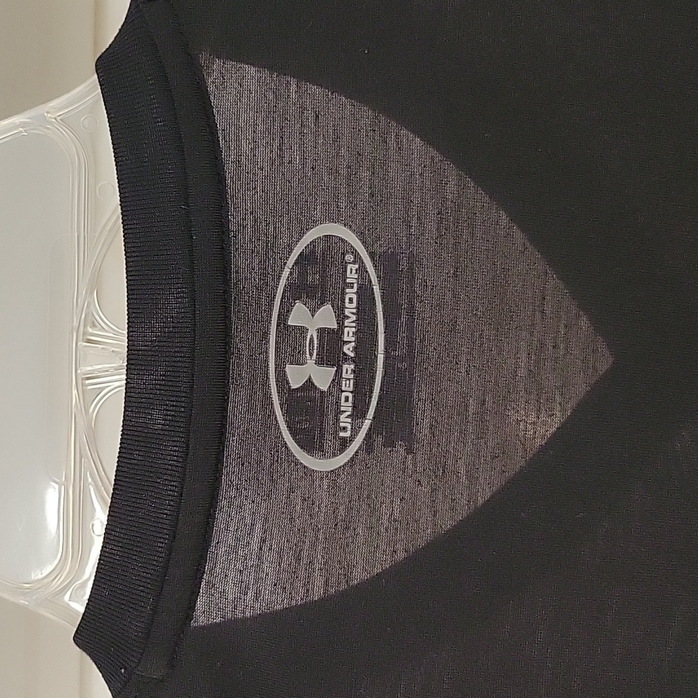 Under Armour Men's Shirt - Picture 5 of 5